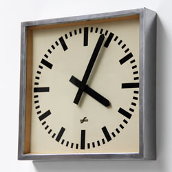 elfema industrial clock